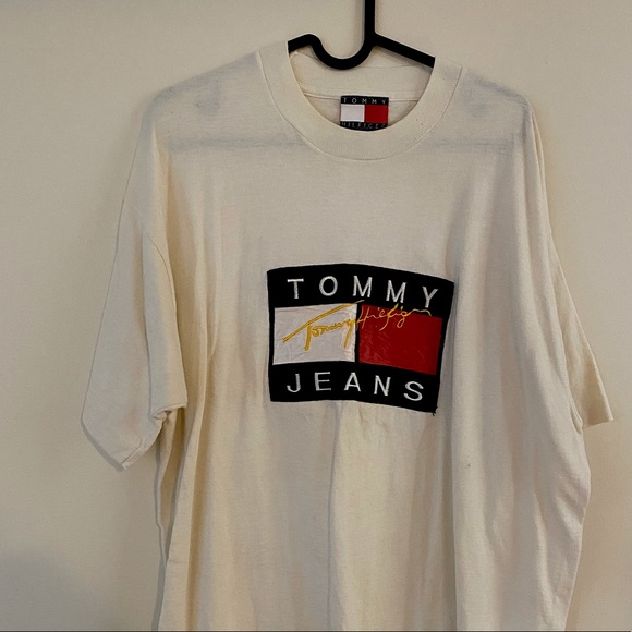 Vintage Tommy Hilfiger Tee. - Picture 1 of 1